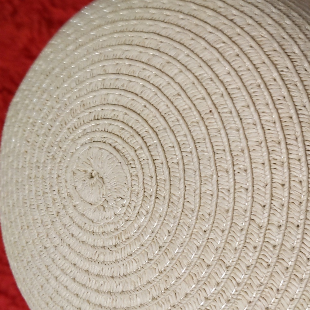 Straw hat - Picture 2 of 5